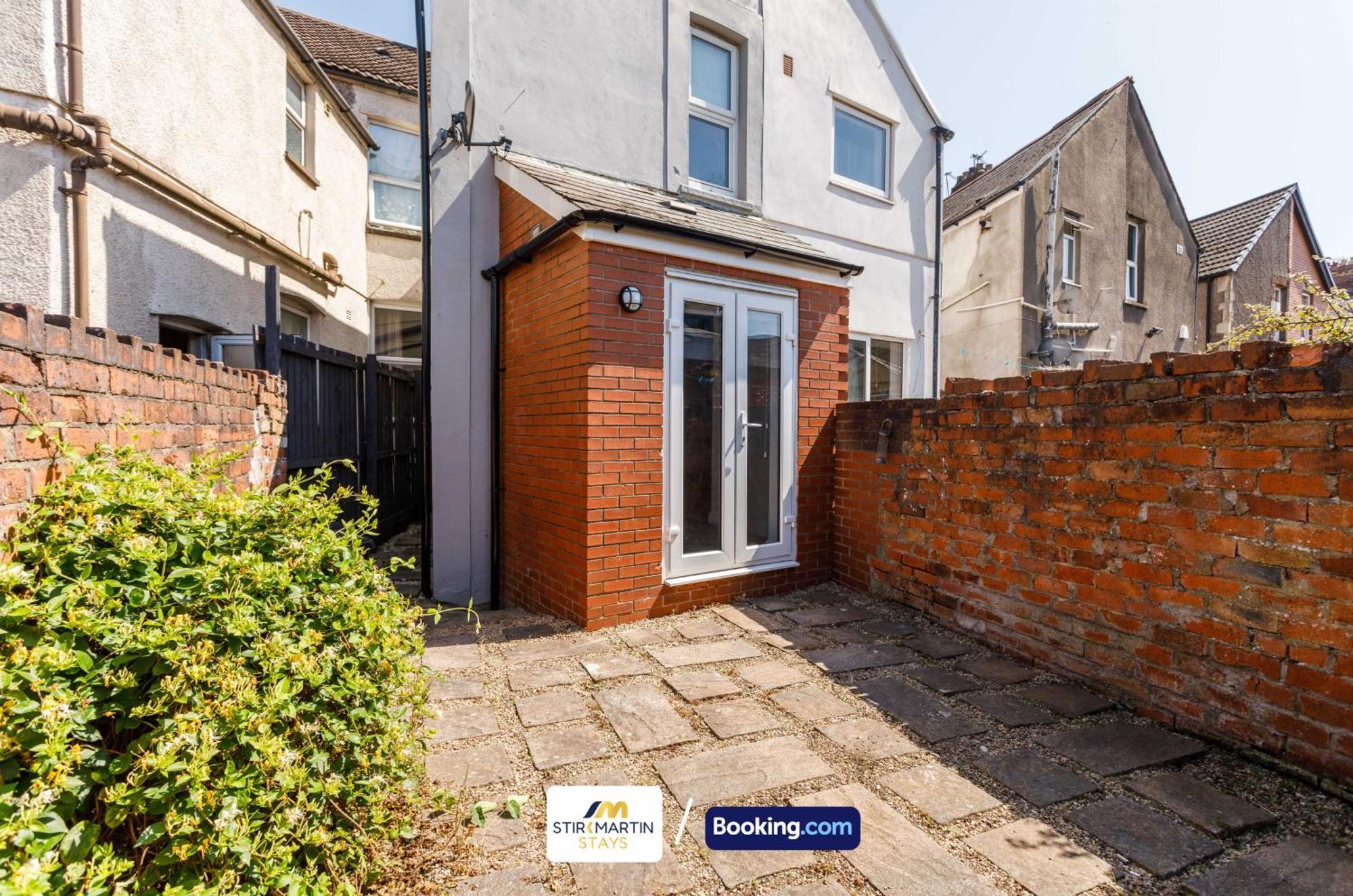 Comfy 3Bed House By Stirkmartin Stays Short Lets & Serviced Accommodation Cardiff With Free Parking & 8Mins To City Centre Exterior foto